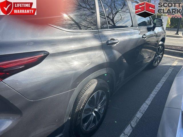 used 2024 Toyota Highlander car, priced at $34,952