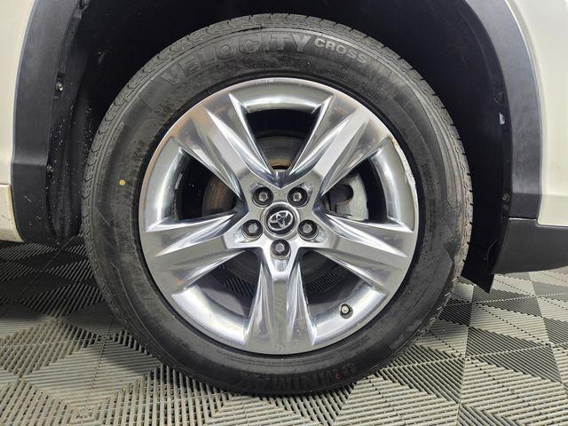 used 2018 Toyota Highlander car, priced at $24,413