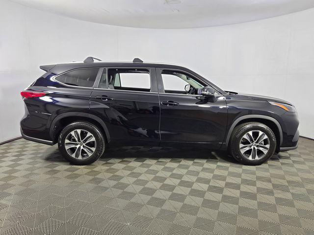 used 2023 Toyota Highlander car, priced at $37,325