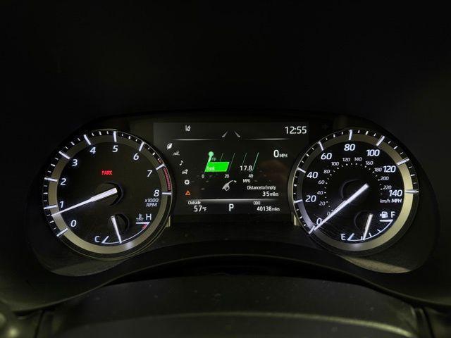 used 2022 Toyota Highlander car, priced at $34,026