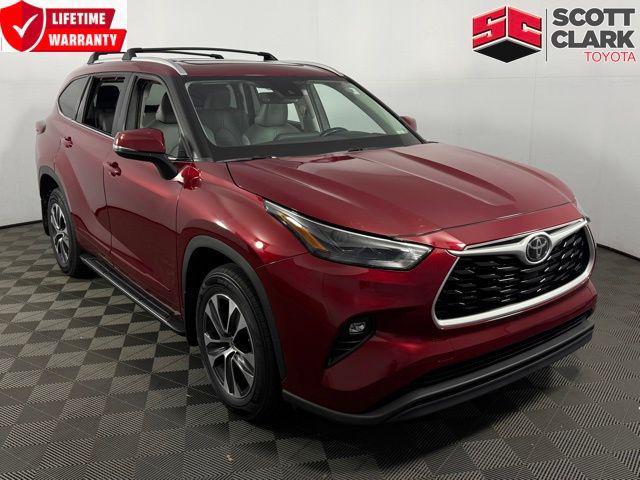 used 2022 Toyota Highlander car, priced at $34,026