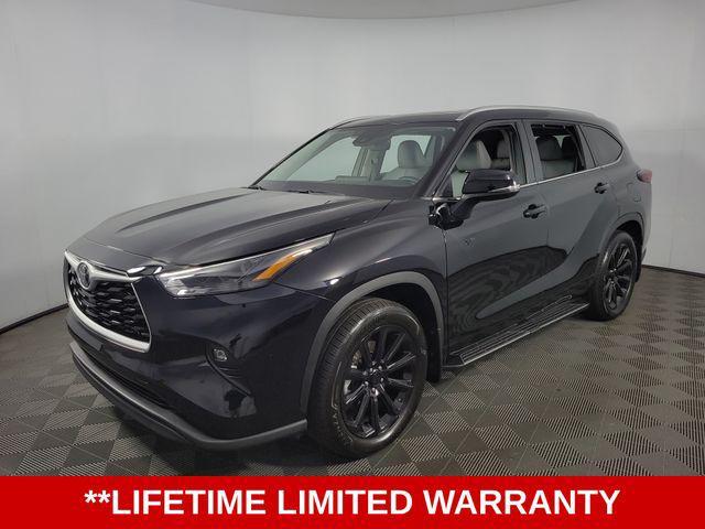 used 2026 Toyota Highlander car, priced at $45,595