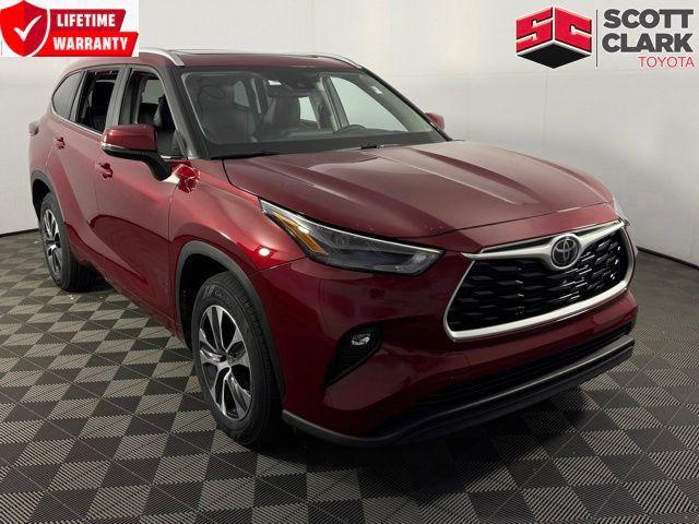 used 2023 Toyota Highlander car, priced at $38,862