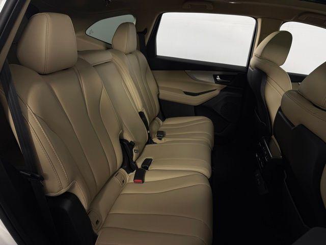 used 2024 Acura MDX car, priced at $41,877