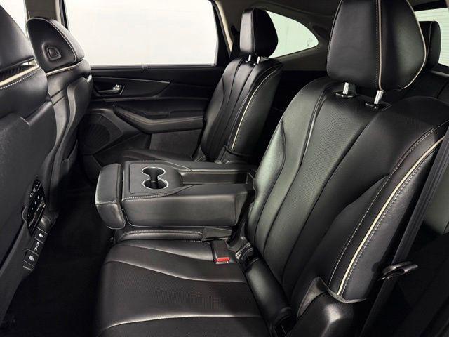 used 2022 Acura MDX car, priced at $44,580