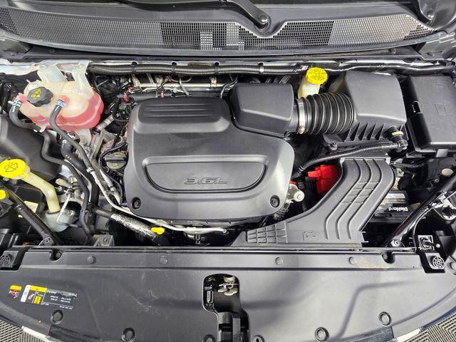 used 2023 Chrysler Pacifica car, priced at $25,800