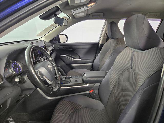 used 2023 Toyota Highlander car, priced at $30,193
