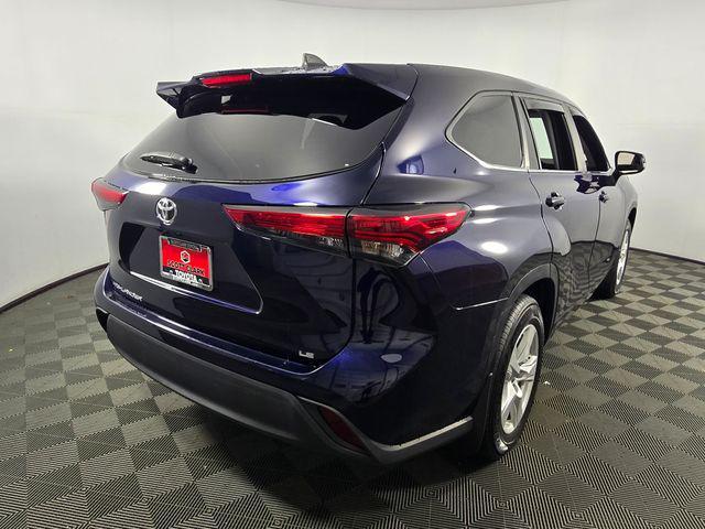 used 2023 Toyota Highlander car, priced at $30,193