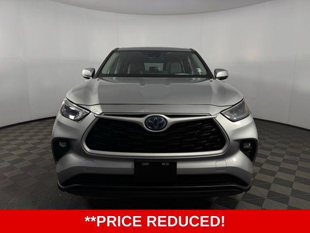 used 2024 Toyota Highlander Hybrid car, priced at $35,901