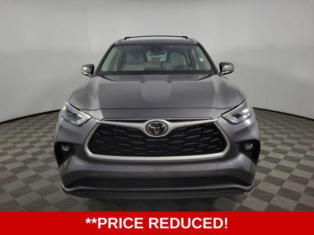 used 2023 Toyota Highlander car, priced at $33,303
