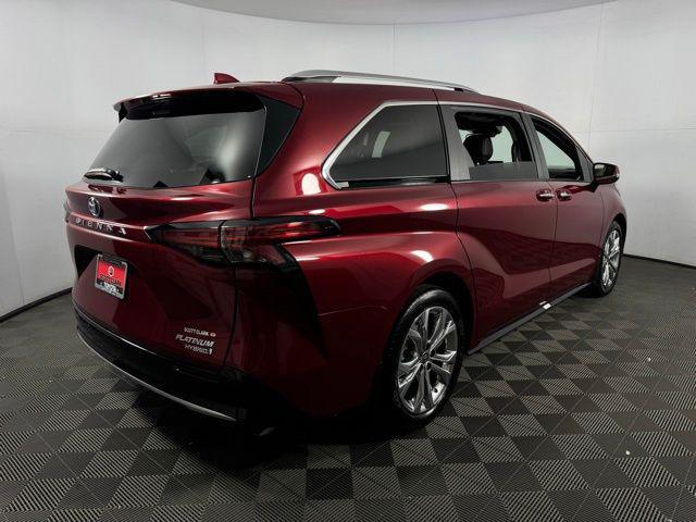 used 2024 Toyota Sienna car, priced at $51,589