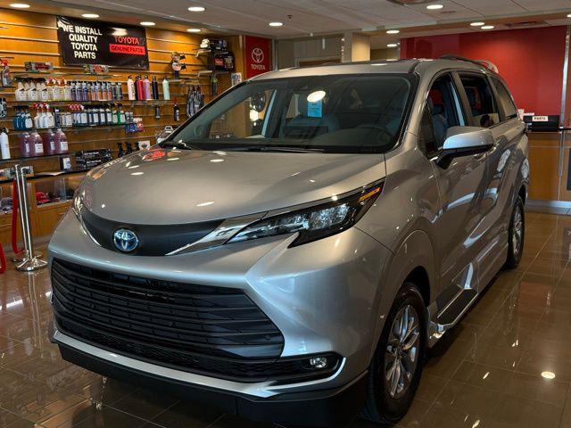 used 2025 Toyota Sienna car, priced at $89,887