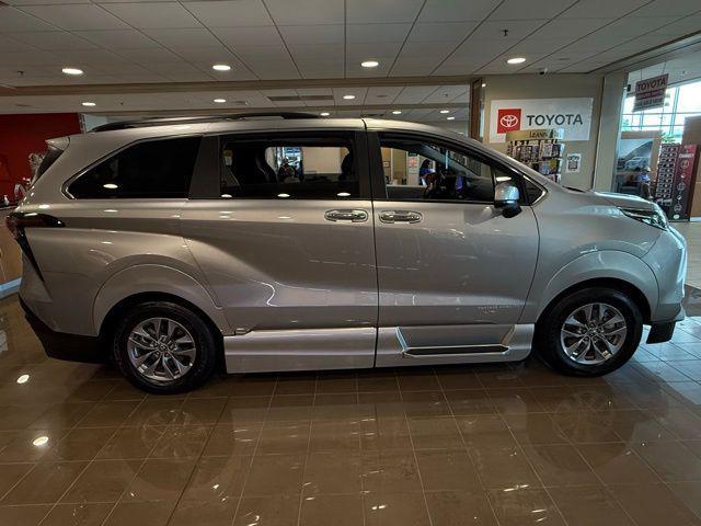 used 2025 Toyota Sienna car, priced at $89,887