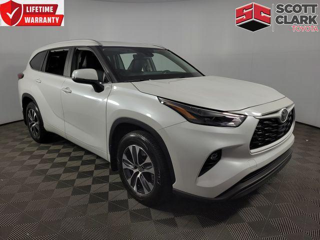 used 2025 Toyota Highlander car, priced at $41,086