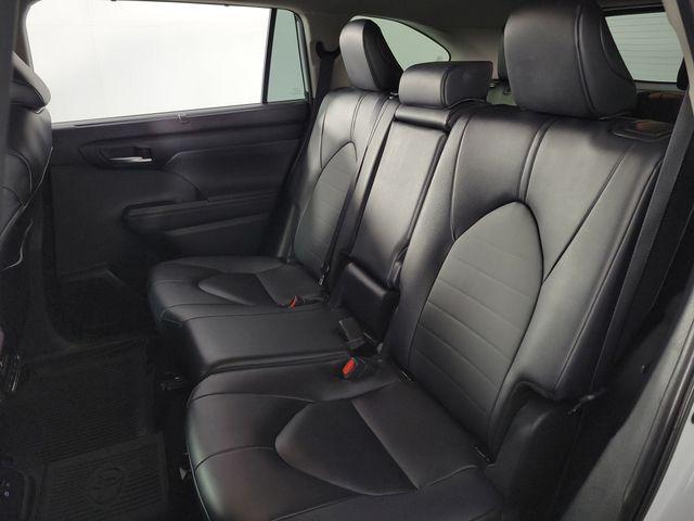 used 2025 Toyota Highlander car, priced at $41,086