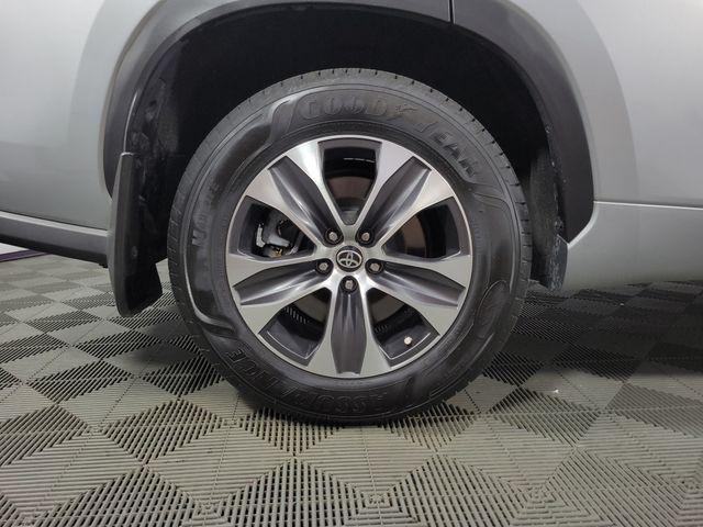 used 2022 Toyota Highlander car, priced at $37,506