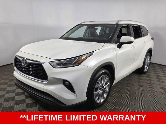 used 2023 Toyota Highlander car, priced at $42,646