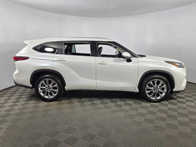 used 2023 Toyota Highlander car, priced at $42,646