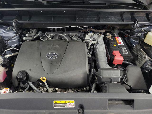 used 2020 Toyota Highlander car, priced at $33,398