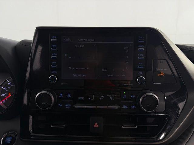 used 2022 Toyota Highlander car, priced at $33,600