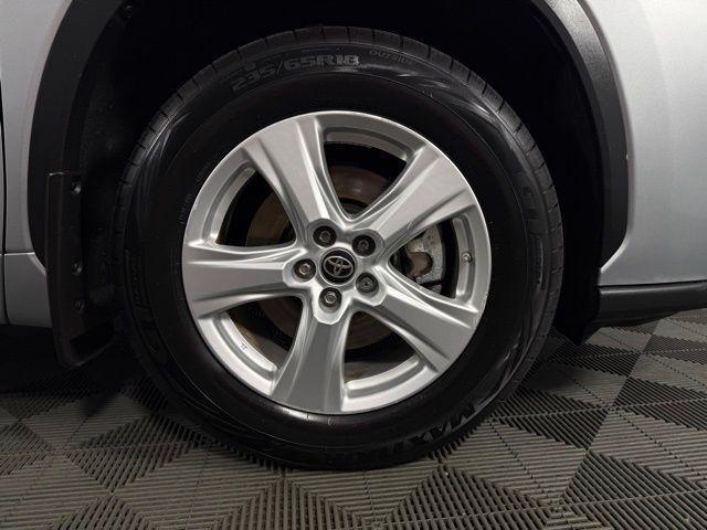 used 2022 Toyota Highlander car, priced at $33,600