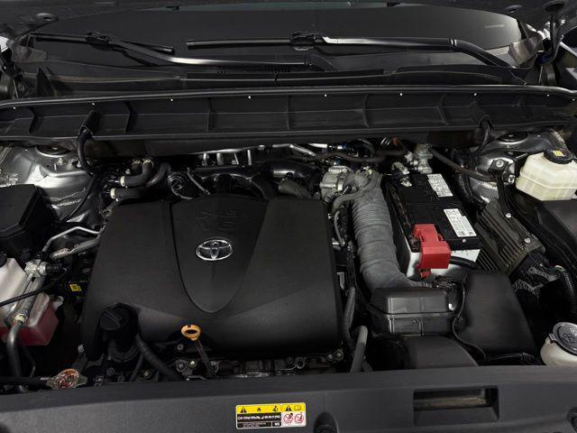 used 2022 Toyota Highlander car, priced at $33,600
