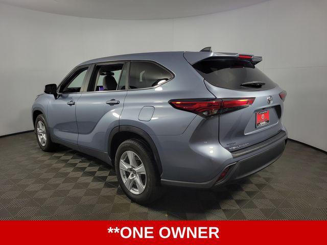 used 2023 Toyota Highlander car, priced at $28,262