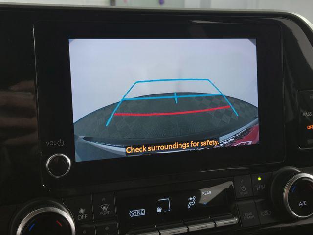 used 2023 Toyota Highlander car, priced at $28,262