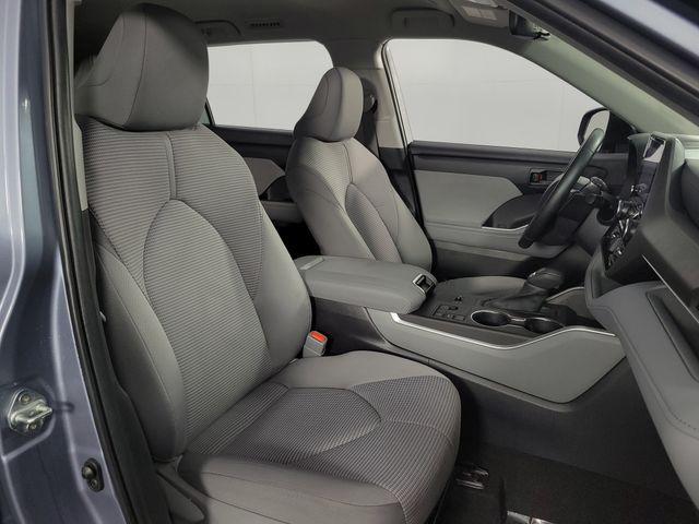 used 2023 Toyota Highlander car, priced at $28,262