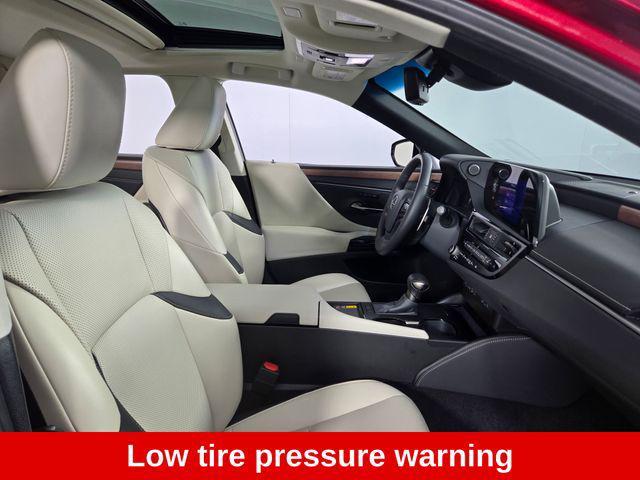 used 2025 Lexus ES 350 car, priced at $45,913