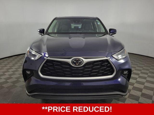 used 2023 Toyota Highlander car, priced at $33,291