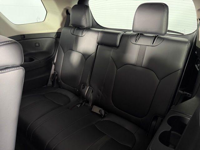 used 2025 Honda Pilot car, priced at $42,352