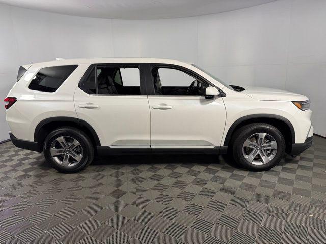 used 2025 Honda Pilot car, priced at $42,352