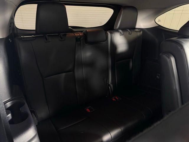 used 2020 Toyota Highlander car, priced at $26,800