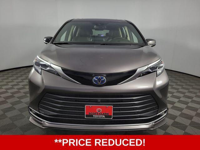 used 2023 Toyota Sienna car, priced at $48,729
