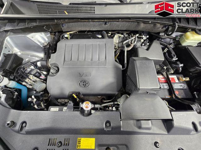 used 2016 Toyota Highlander car, priced at $16,469