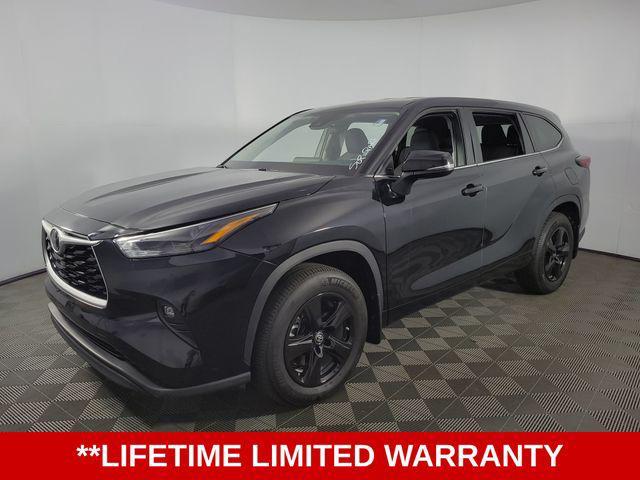 used 2024 Toyota Highlander car, priced at $38,604