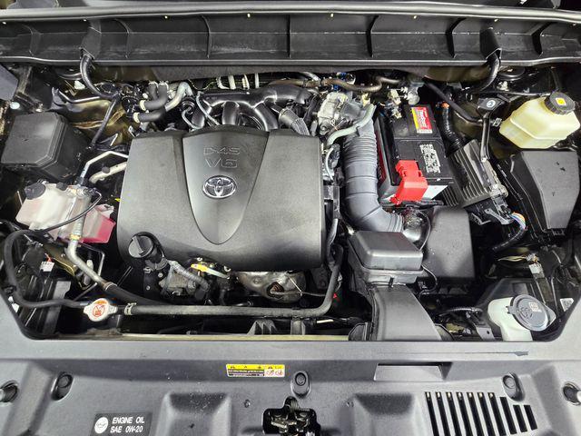 used 2022 Toyota Highlander car, priced at $32,210