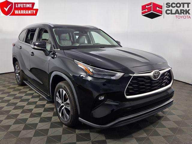 used 2022 Toyota Highlander car, priced at $32,210