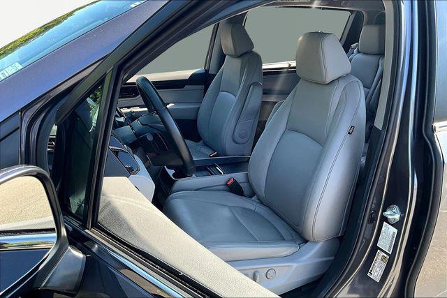 used 2024 Honda Odyssey car, priced at $38,977