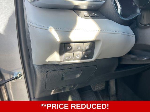 used 2021 Toyota Highlander Hybrid car, priced at $40,964