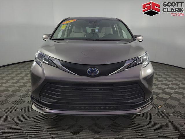 used 2021 Toyota Sienna car, priced at $27,686