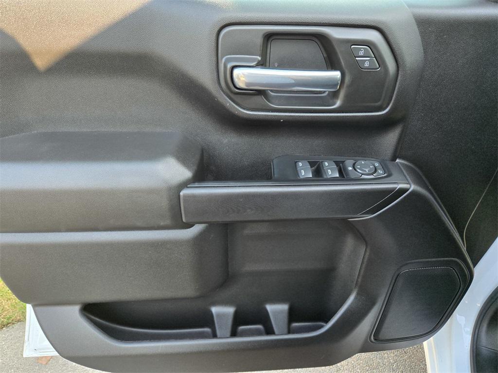 used 2024 GMC Sierra 1500 car, priced at $34,900