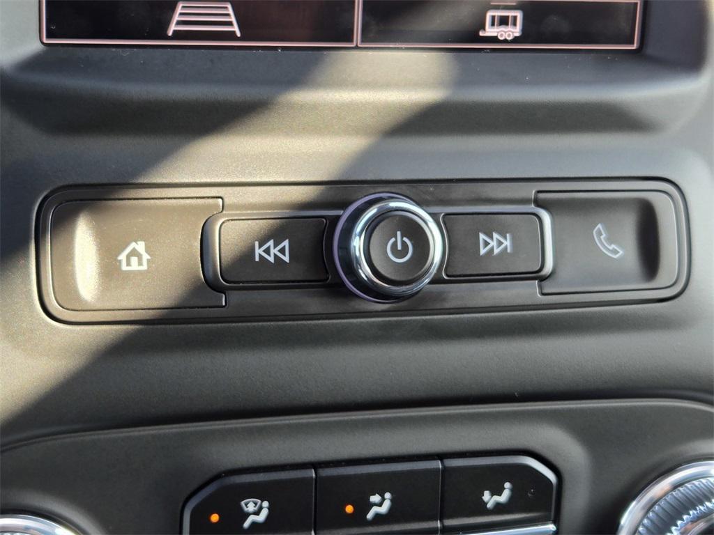 used 2024 GMC Sierra 1500 car, priced at $34,900