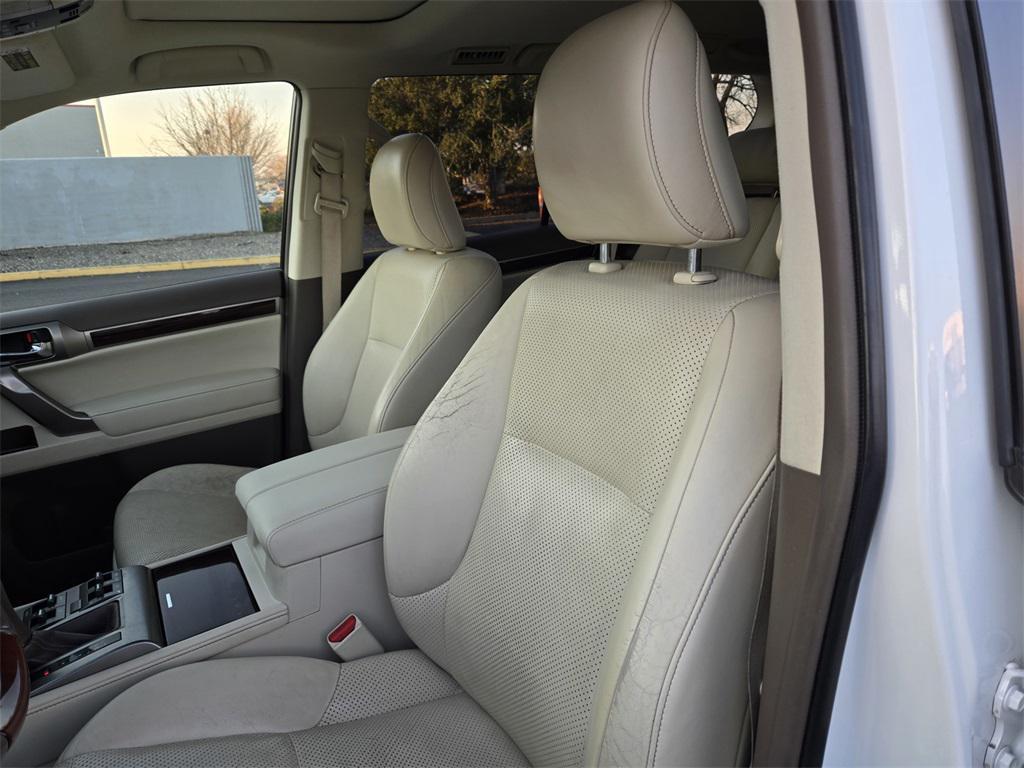 used 2016 Lexus GX 460 car, priced at $29,900