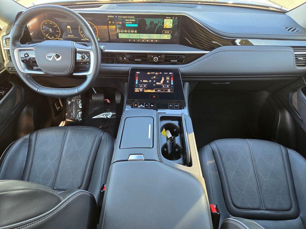 used 2025 INFINITI QX80 car, priced at $79,900