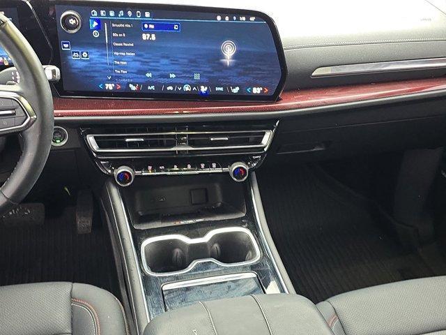 used 2024 Chevrolet Traverse car, priced at $43,900