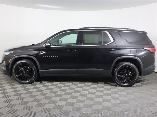 2022 Mosaic Black Metallic Chevrolet Traverse