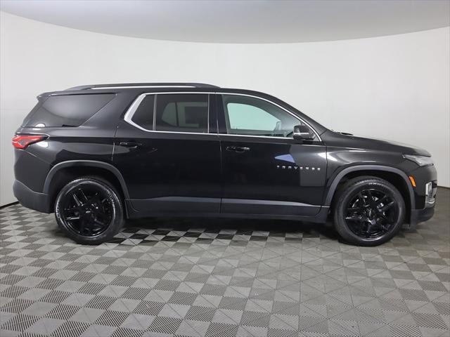 2022 Mosaic Black Metallic Chevrolet Traverse
