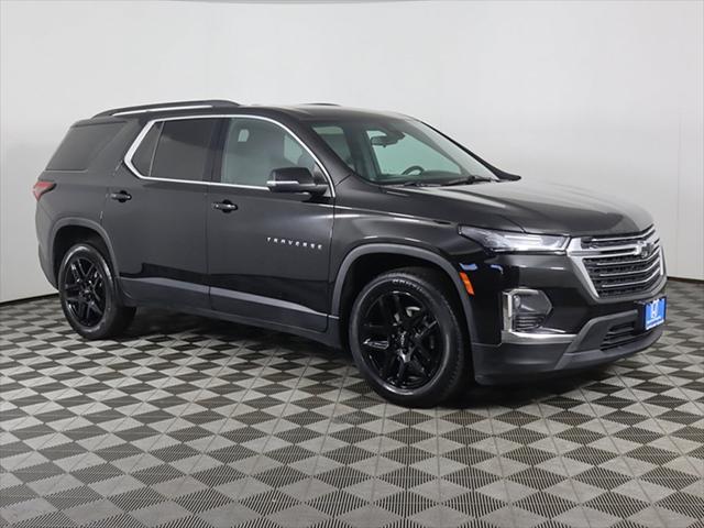 2022 Mosaic Black Metallic Chevrolet Traverse